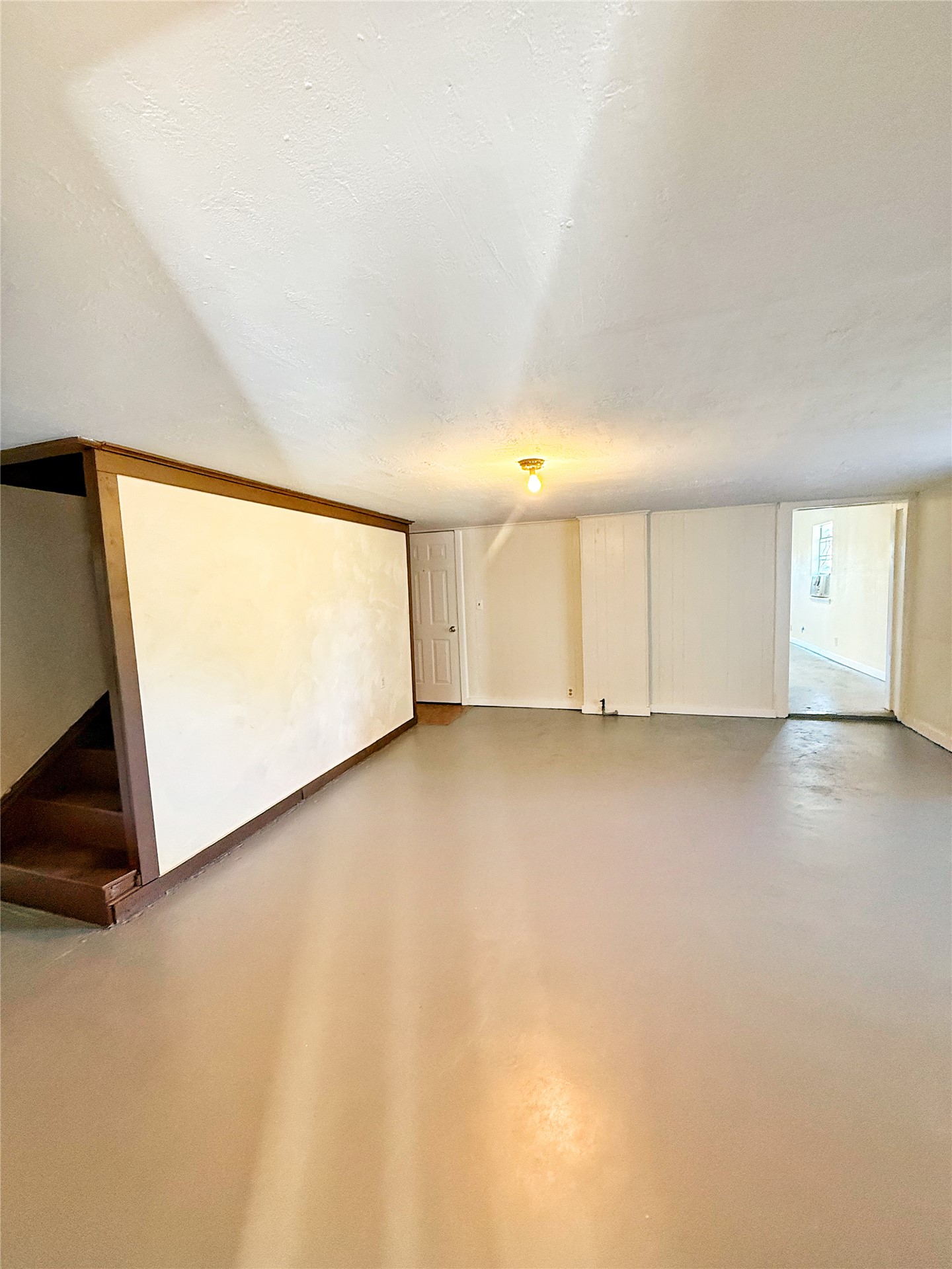 408 S Oliphant Property Photo 11
