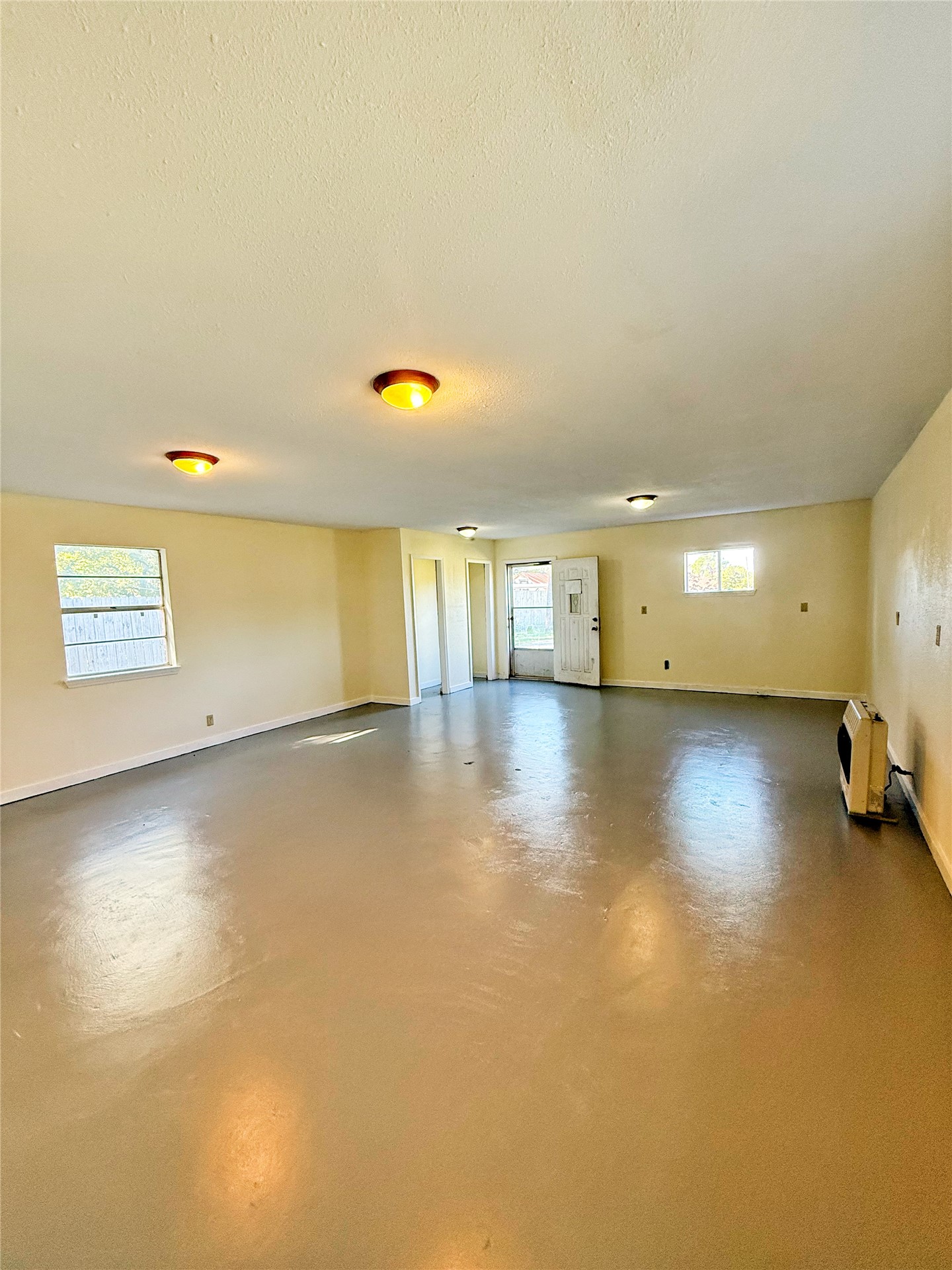 408 S Oliphant Property Photo 14