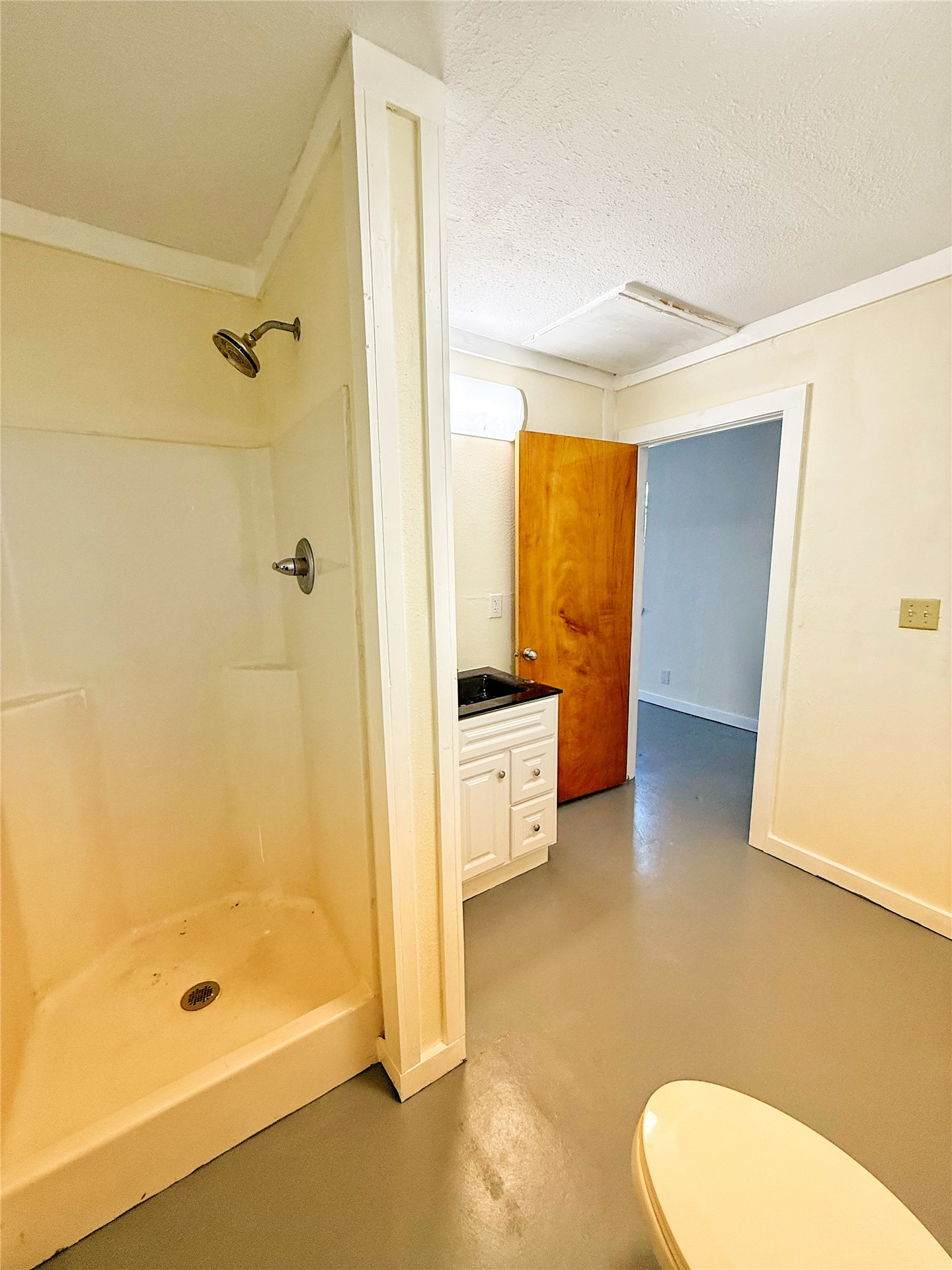 408 S Oliphant Property Photo 15