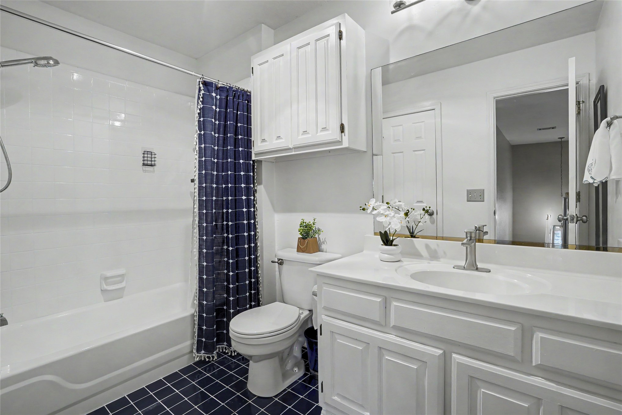 5412 S Narcissus Avenue Property Photo 23