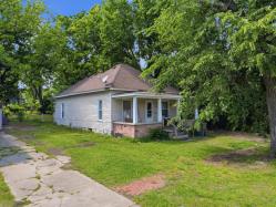 805 S Seneca Avenue Property Photo 1