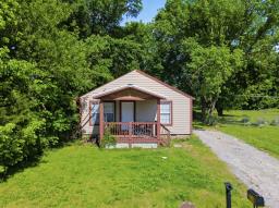 236 N Theodore Avenue Property Photo 2