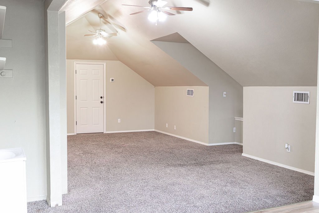 3817 S Narcissus Avenue Property Photo 34