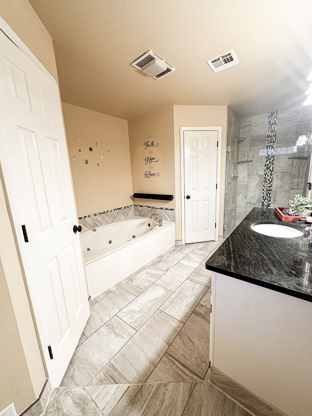 3817 S Narcissus Avenue Property Photo 40
