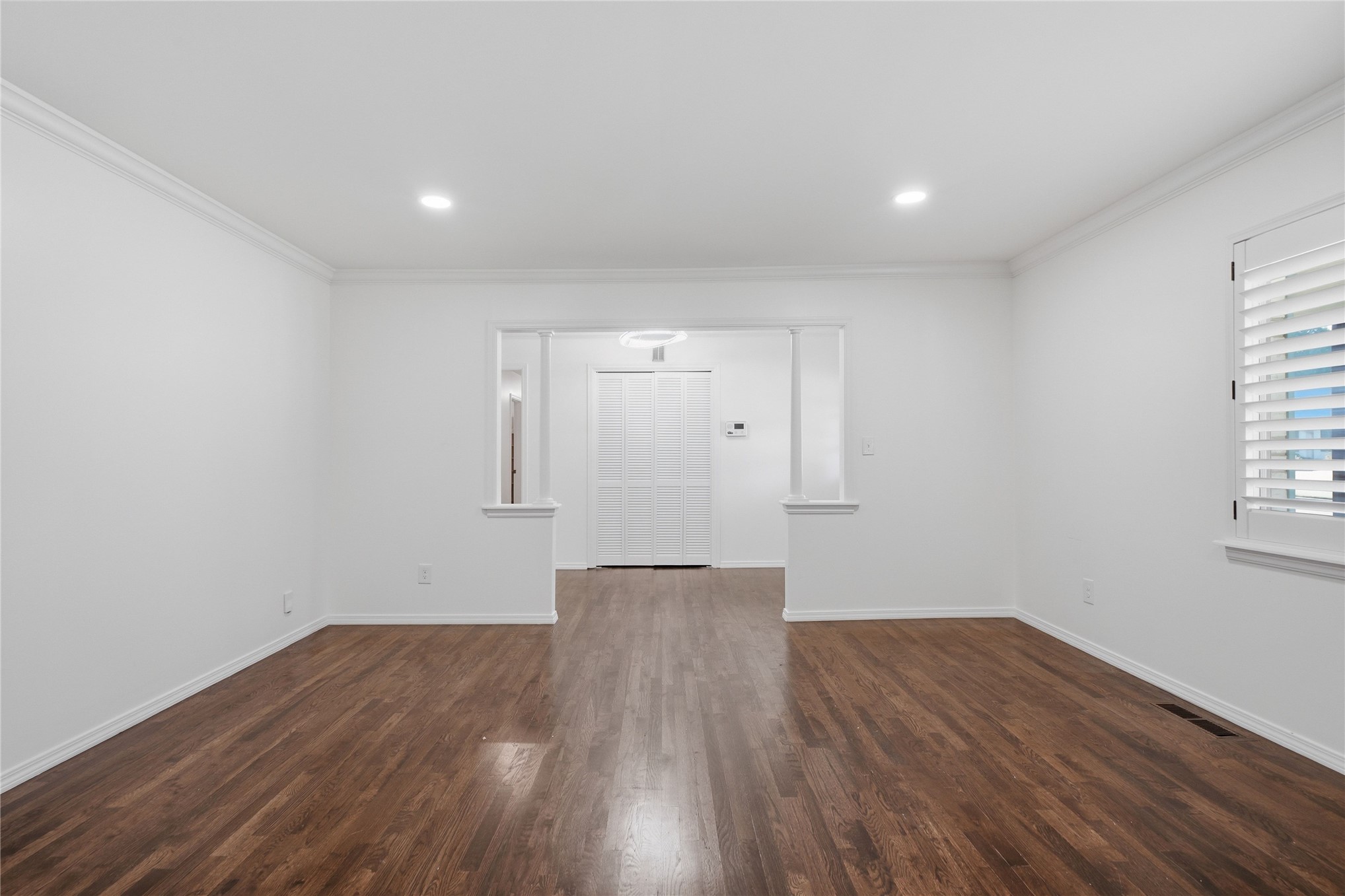 3637 E 48th Place Property Photo 6