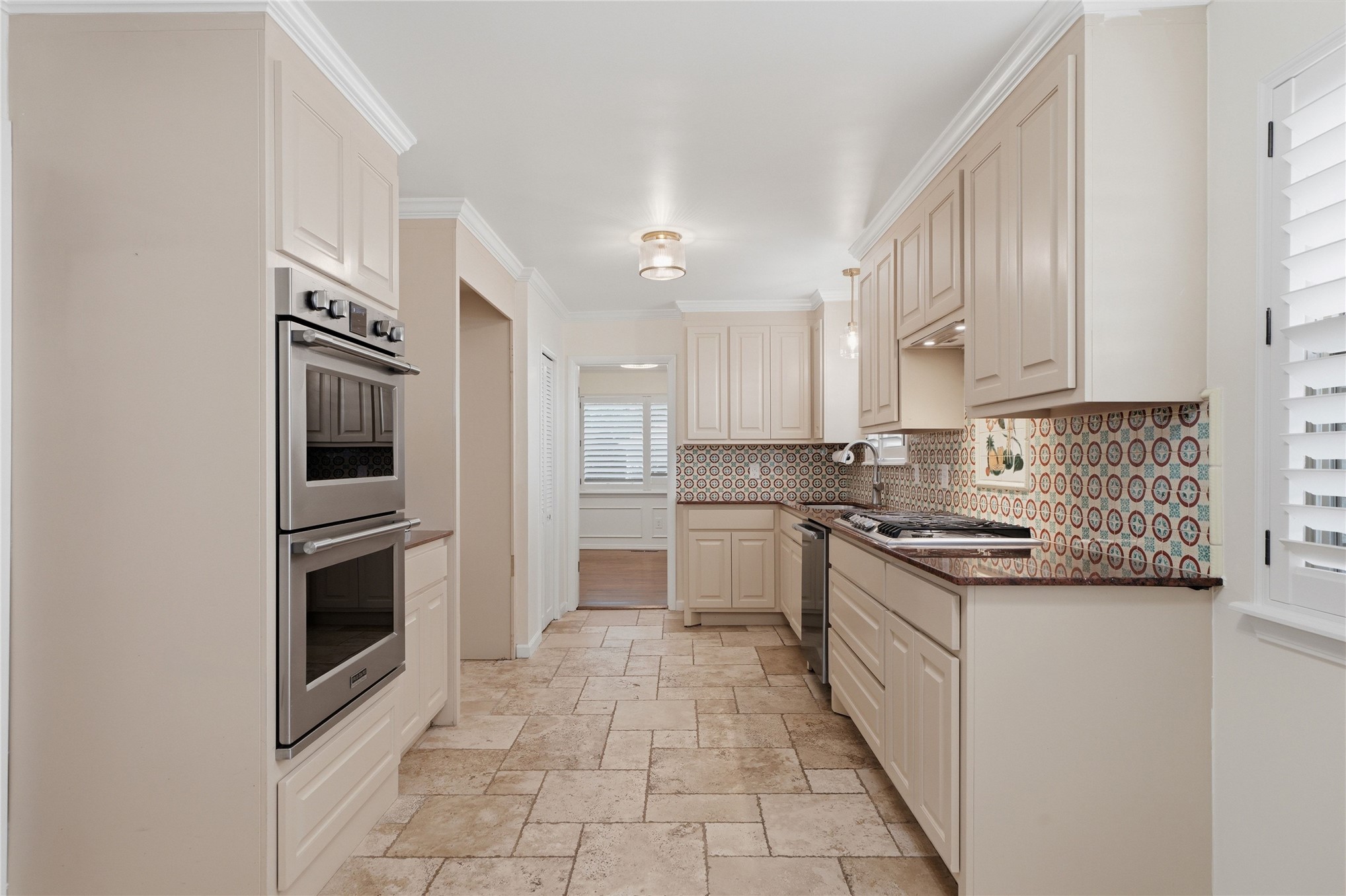 3637 E 48th Place Property Photo 16