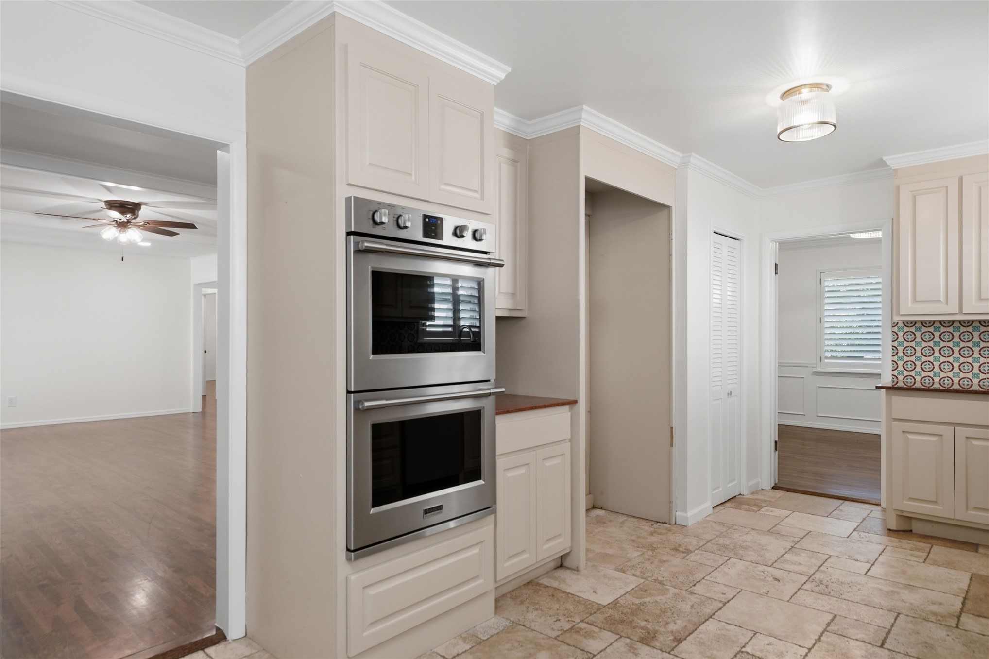 3637 E 48th Place Property Photo 17