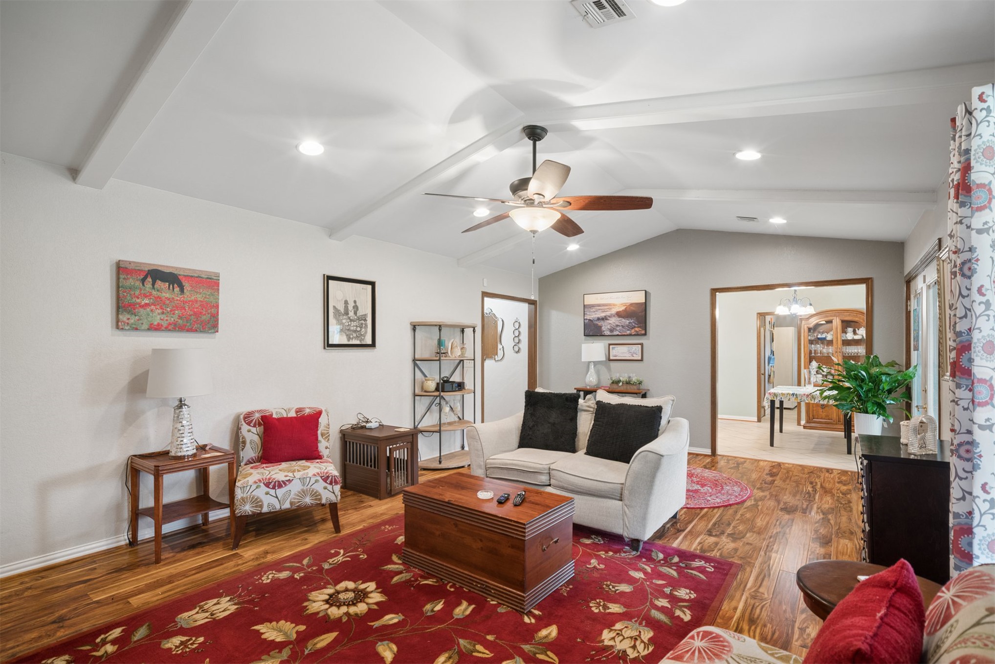 208 N Hemlock Avenue Property Photo 10