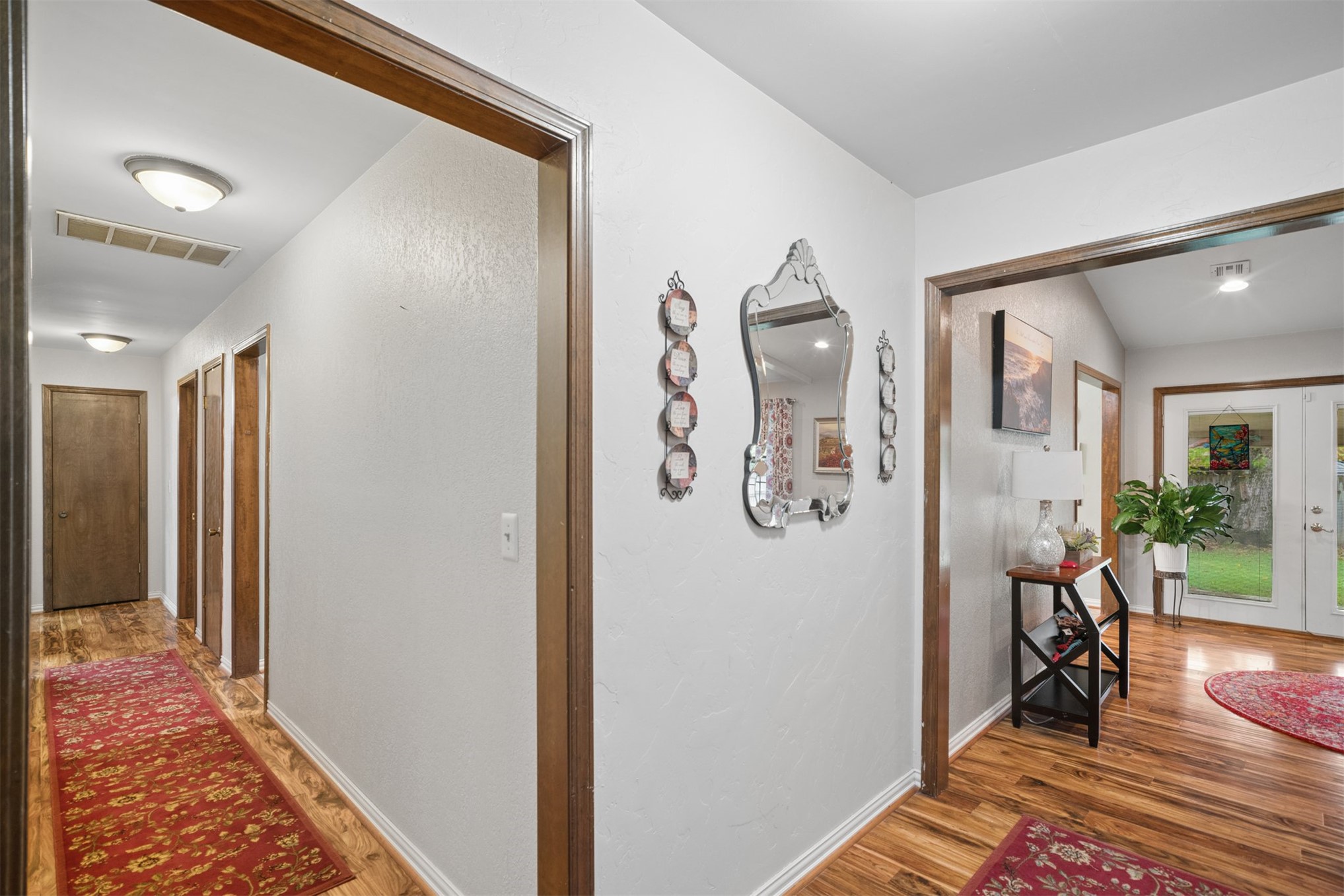 208 N Hemlock Avenue Property Photo 19