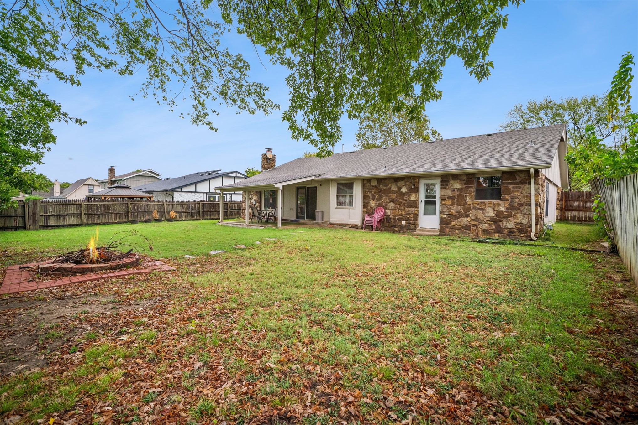 208 N Hemlock Avenue Property Photo 30