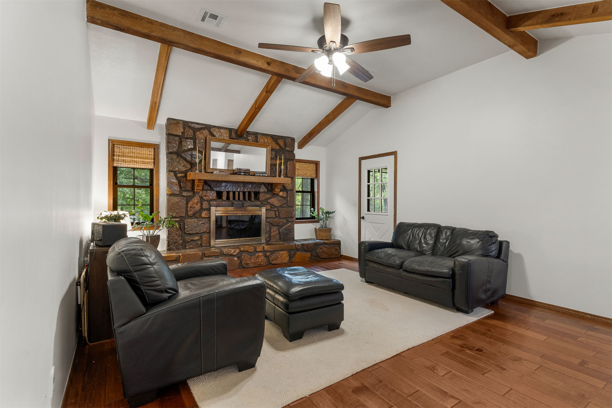 8939 N Crestwood Drive Property Photo 11