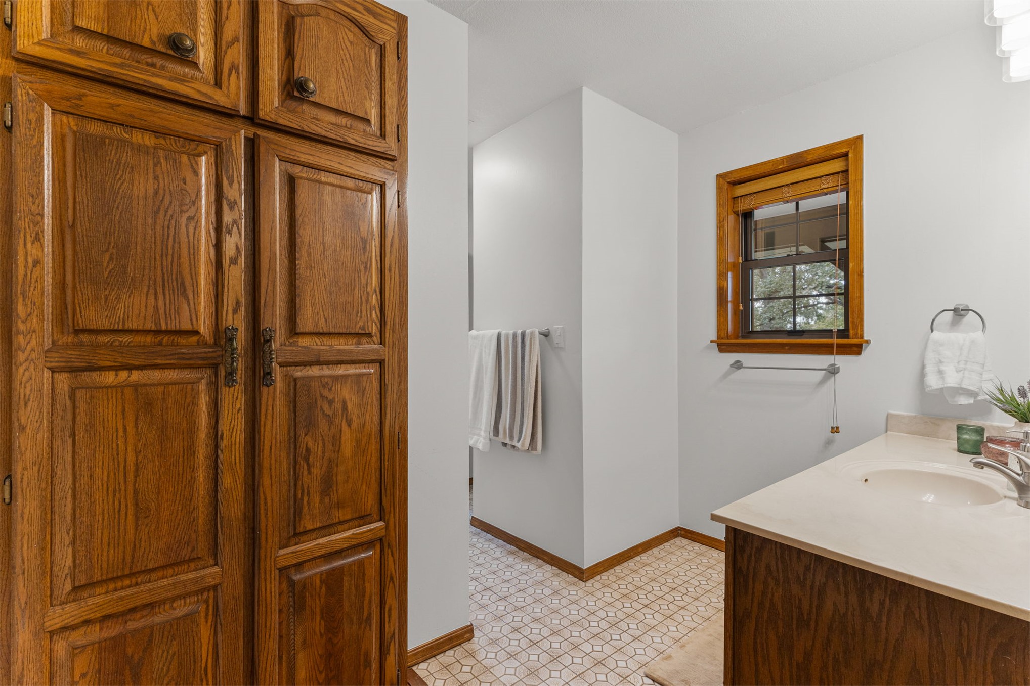8939 N Crestwood Drive Property Photo 35