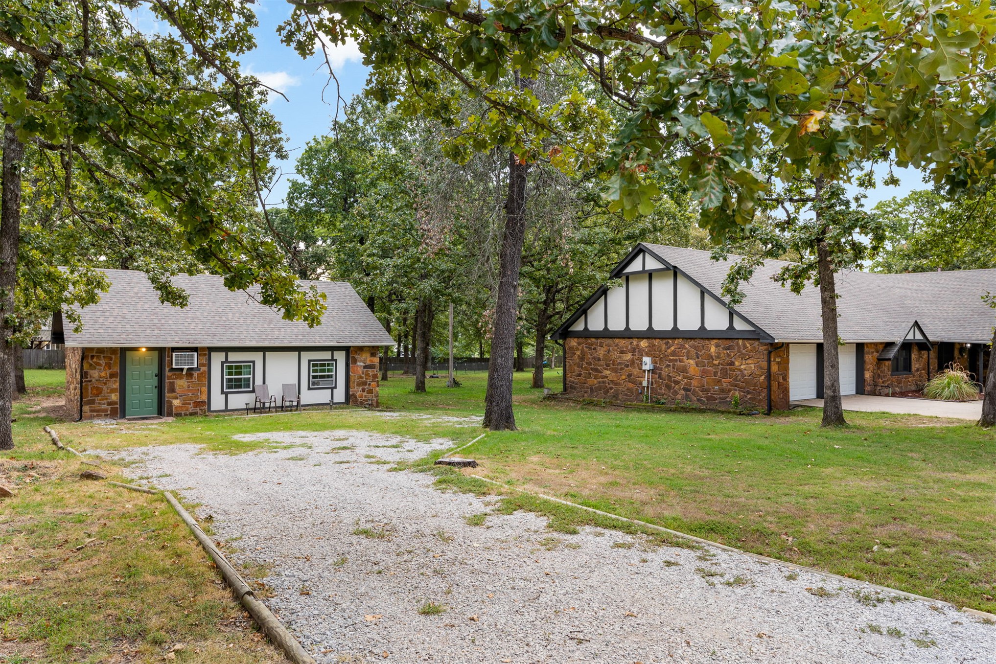 8939 N Crestwood Drive Property Photo 39