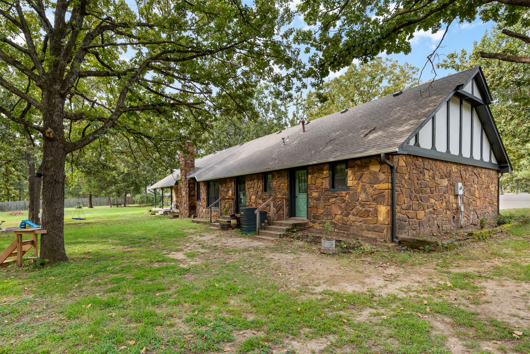 8939 N Crestwood Drive Property Photo 40