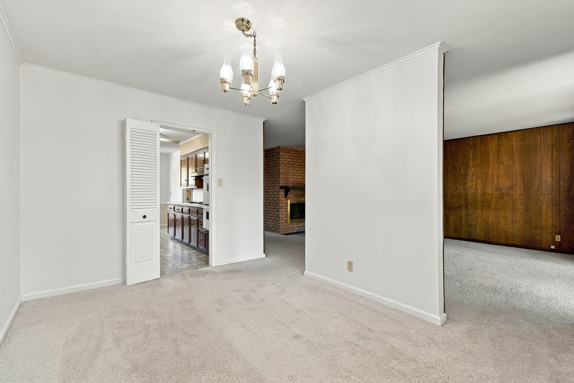 4904 S Knoxville Place Property Photo 7