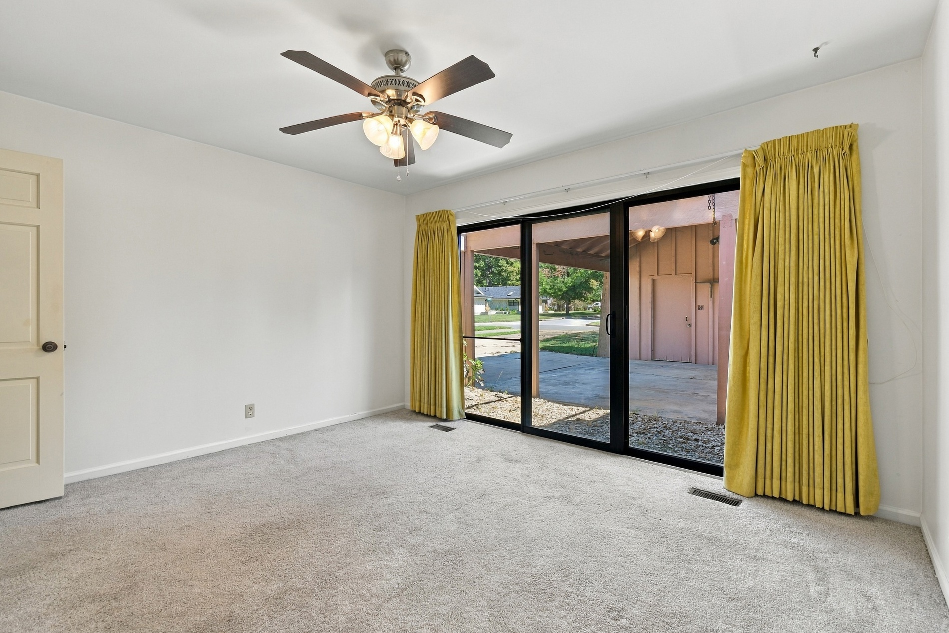 4904 S Knoxville Place Property Photo 13