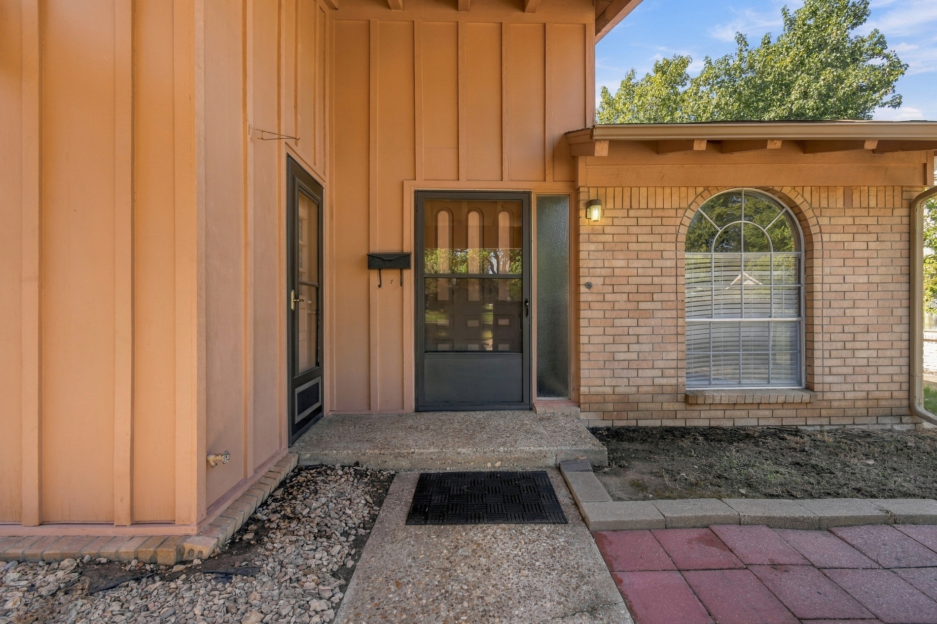 4904 S Knoxville Place Property Photo 23