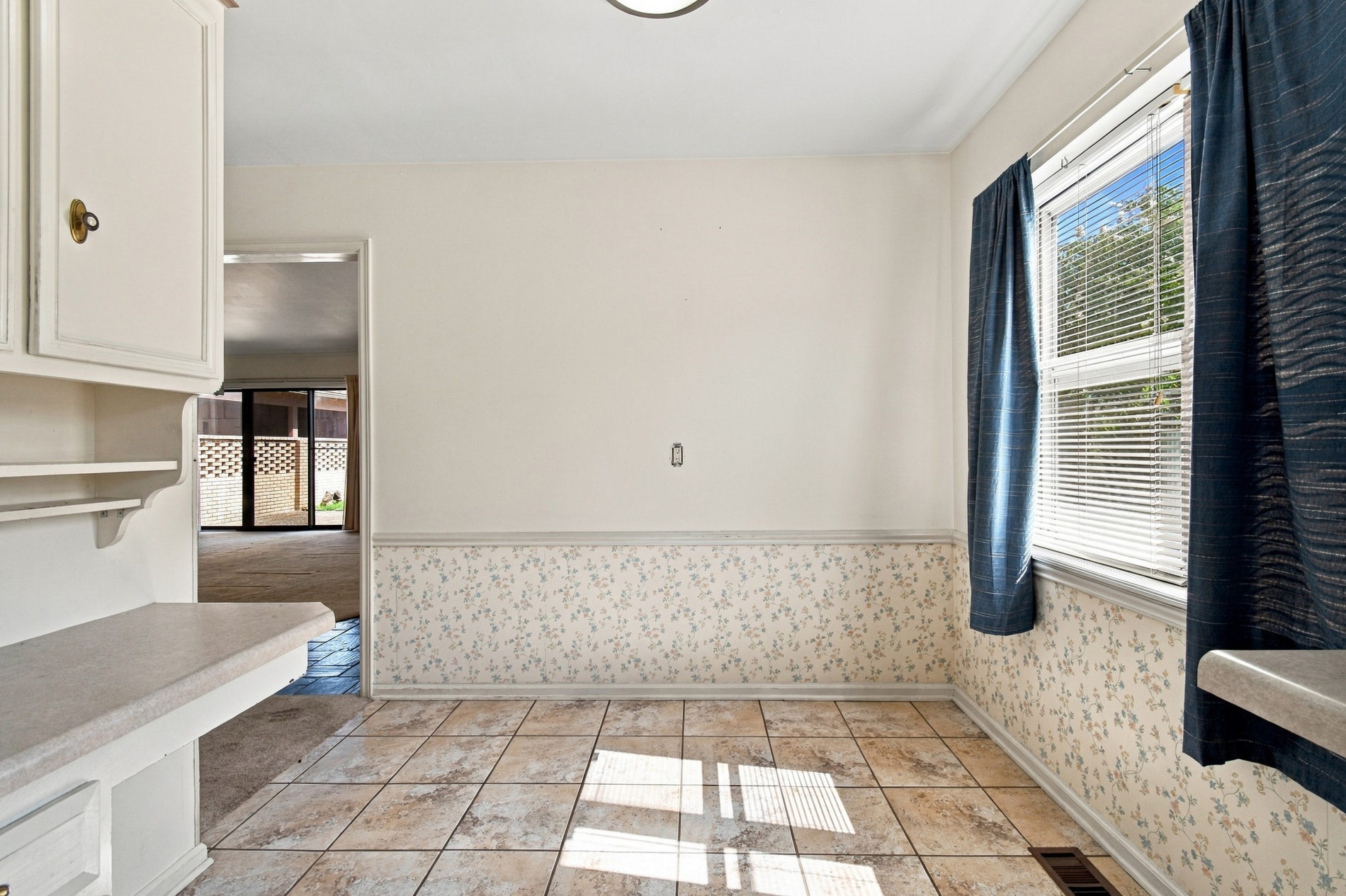 4904 S Knoxville Place Property Photo 29