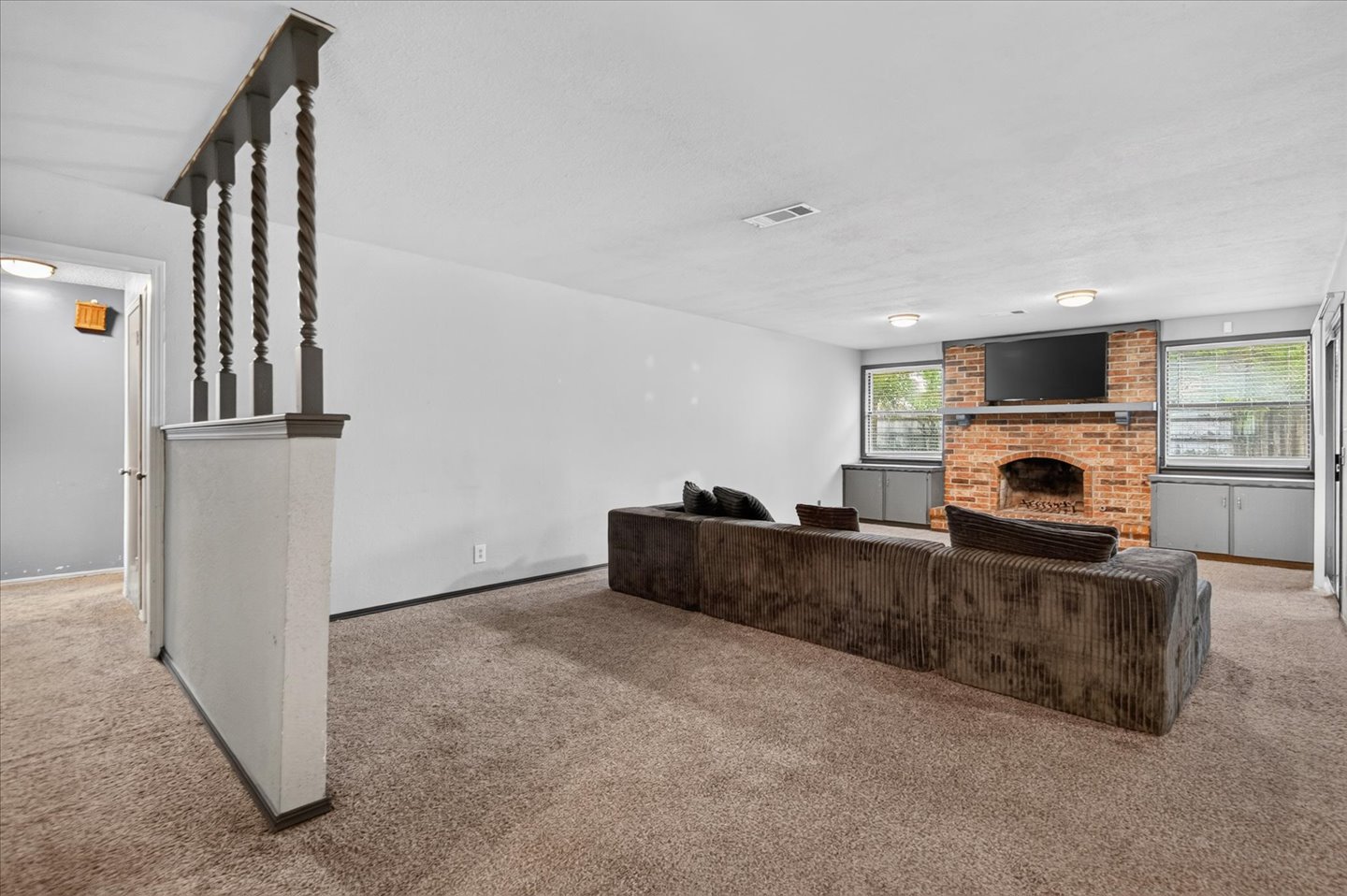4901 Rolling Meadows Road Property Photo 4