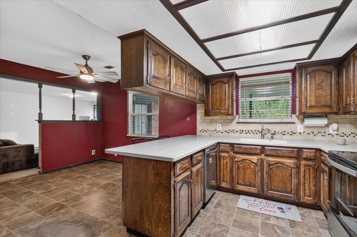 4901 Rolling Meadows Road Property Photo 11