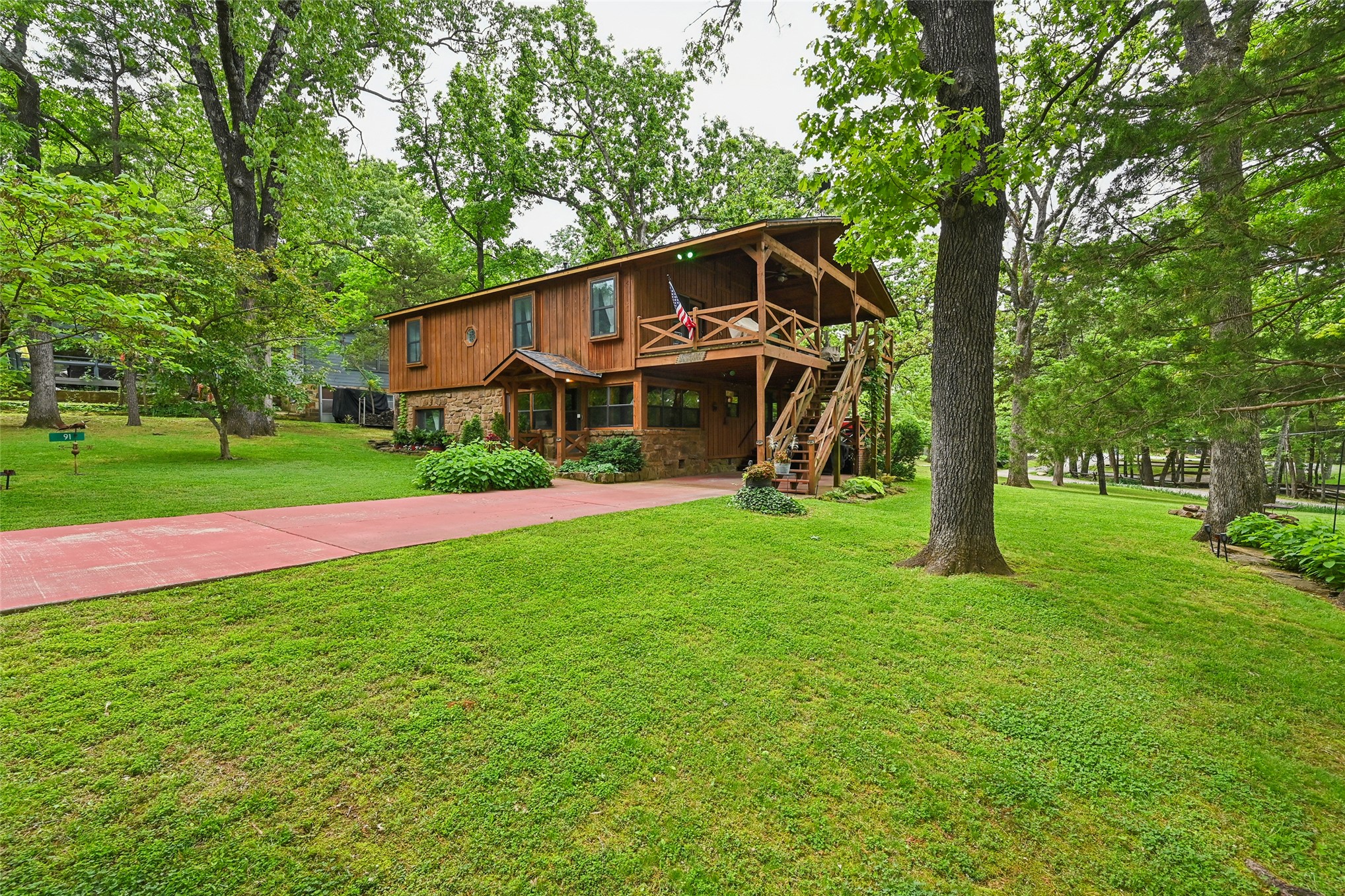 91 Crest Drive Property Photo 2