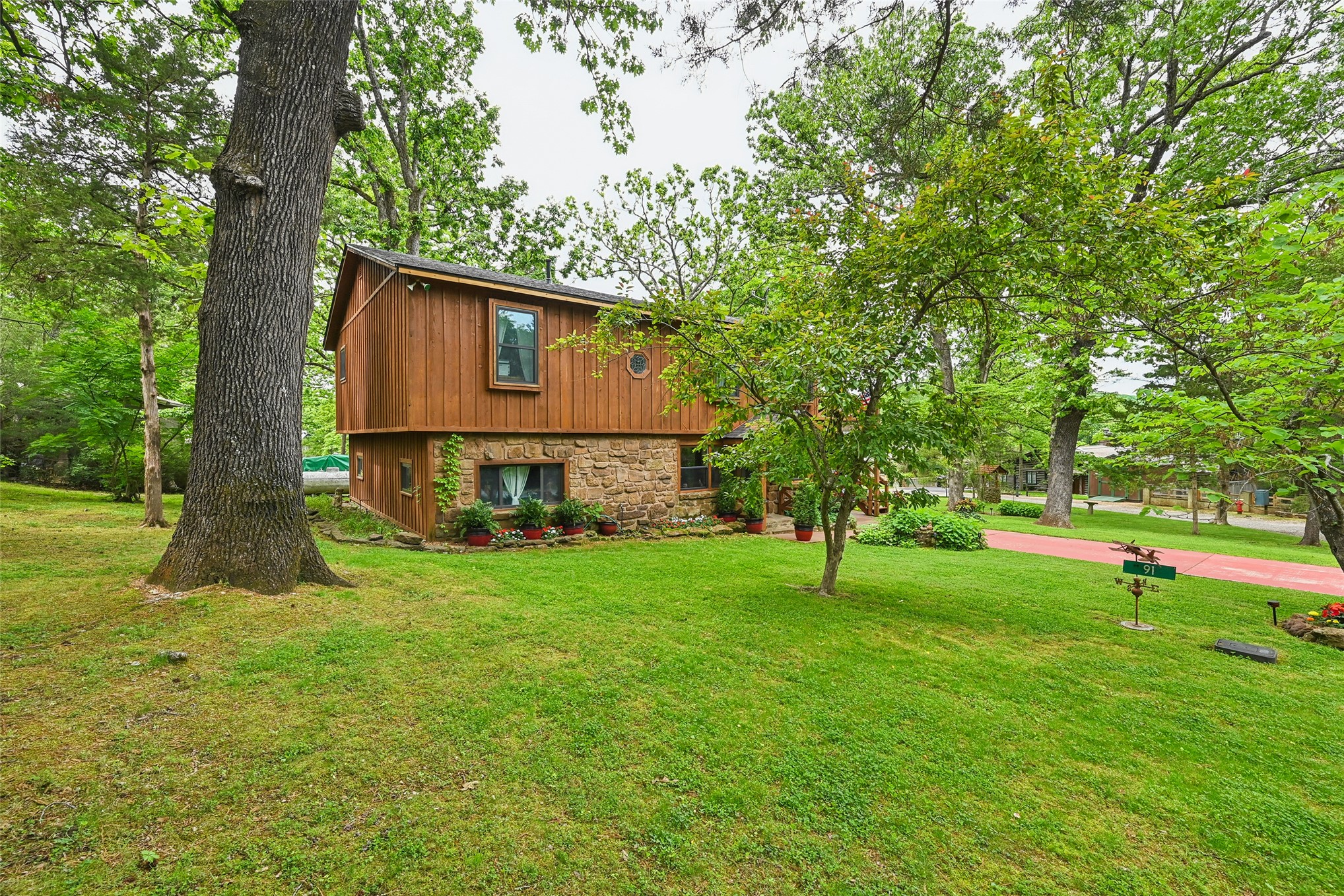 91 Crest Drive Property Photo 4