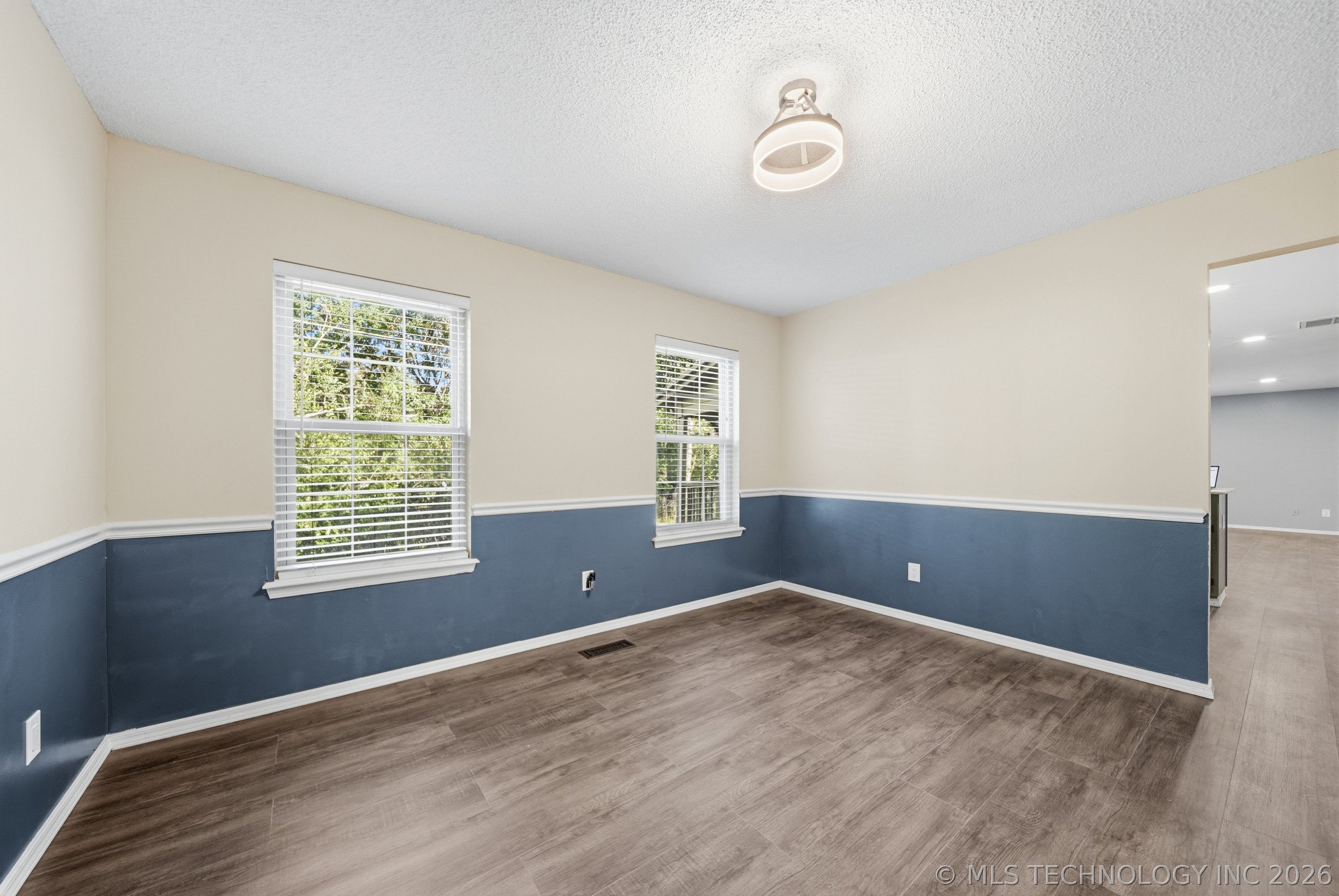 3323 S 72nd West Avenue Property Photo 7