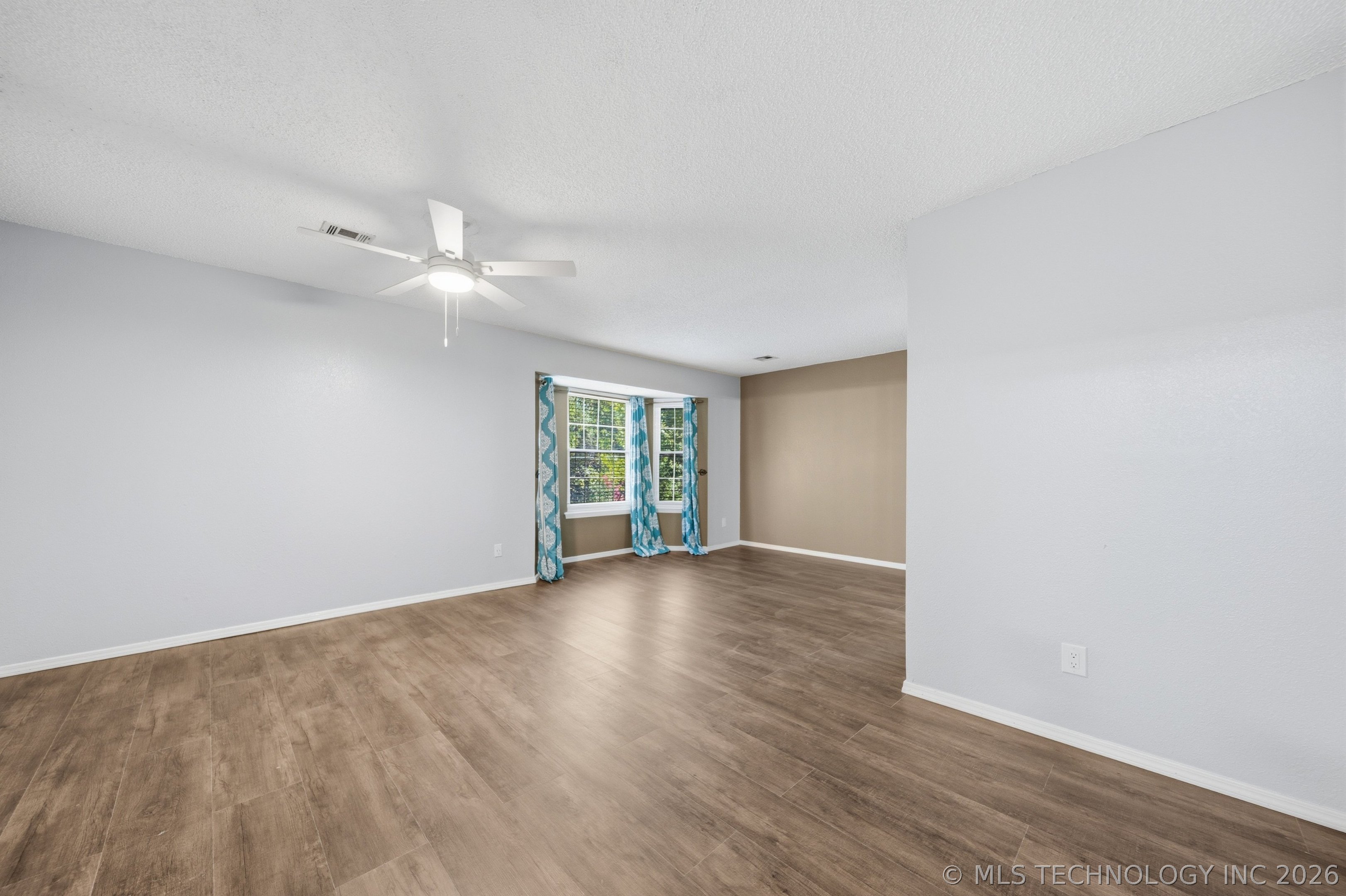 3323 S 72nd West Avenue Property Photo 15