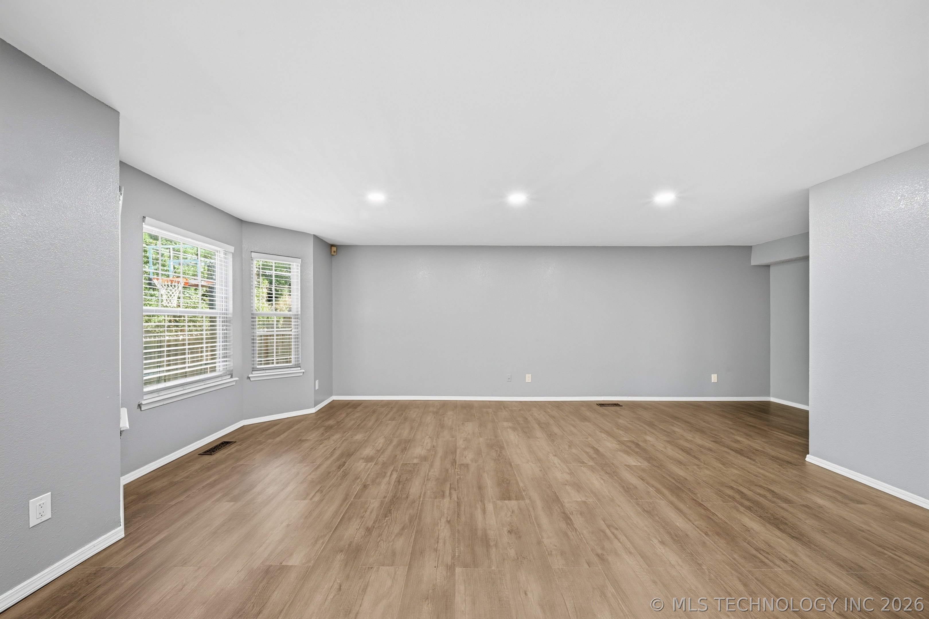 3323 S 72nd West Avenue Property Photo 17