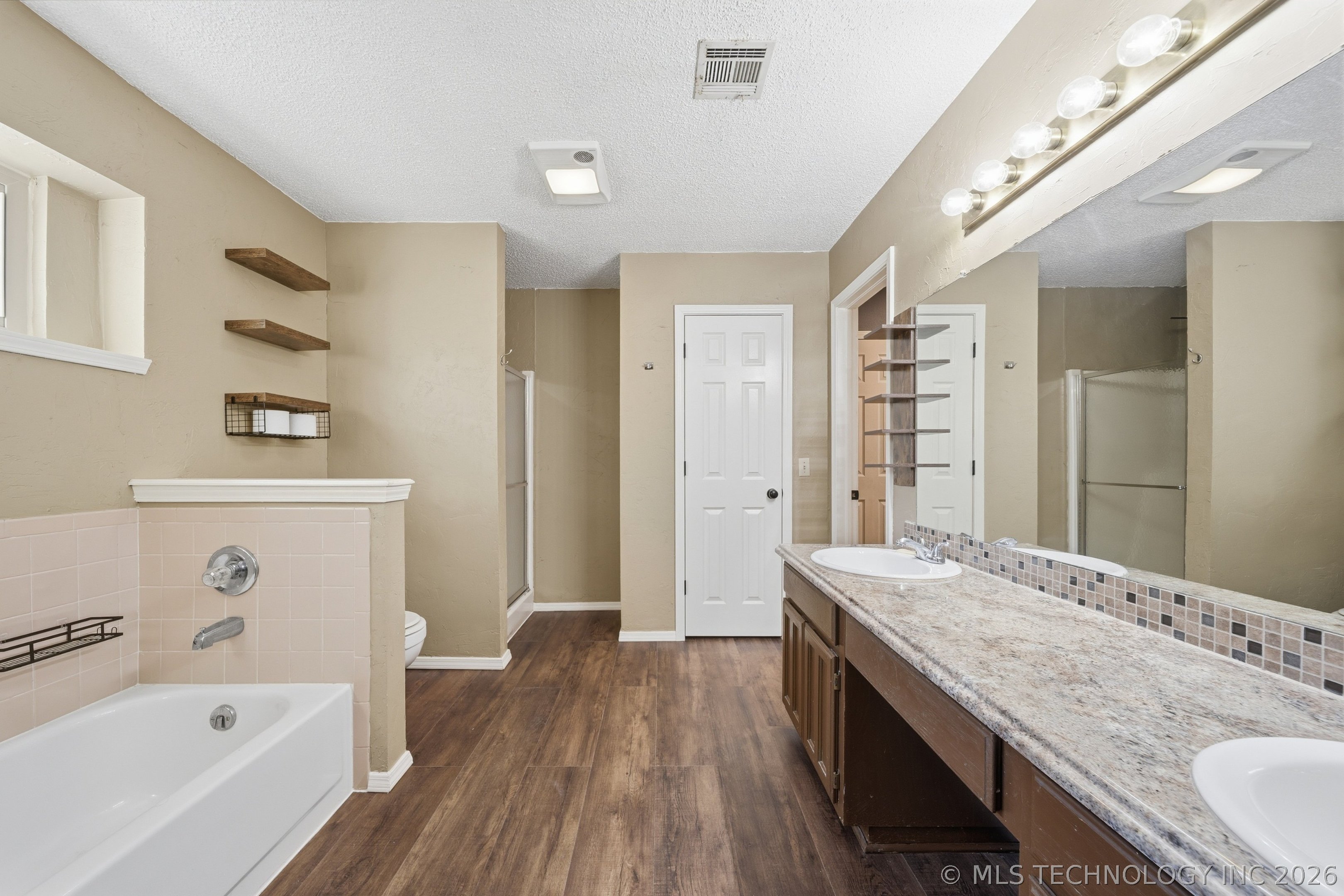 3323 S 72nd West Avenue Property Photo 19
