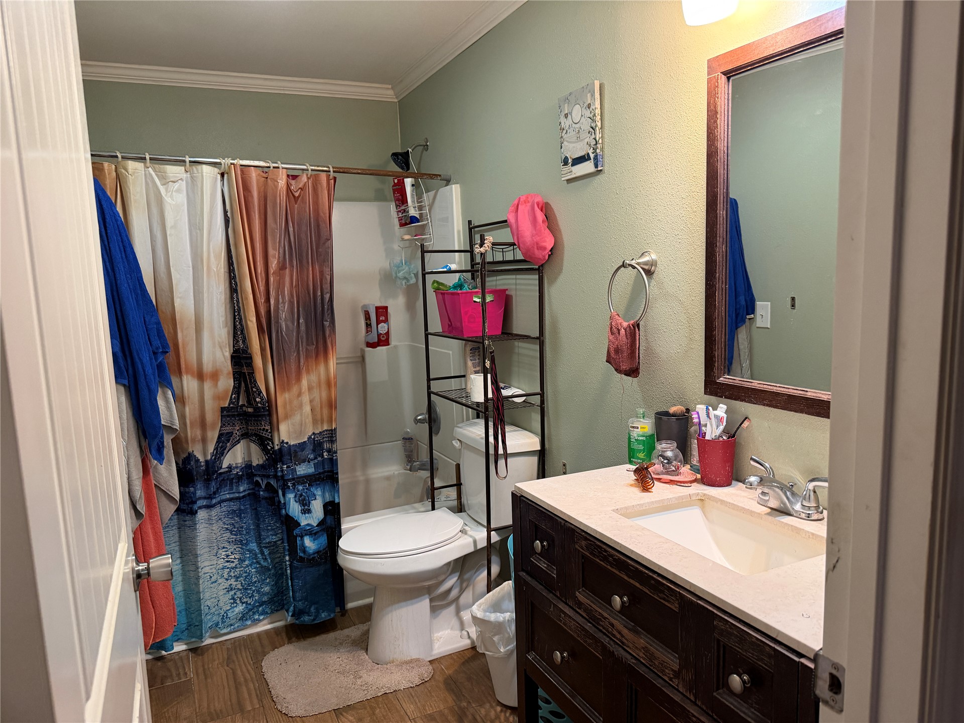 1465 S Oak Avenue Property Photo 6