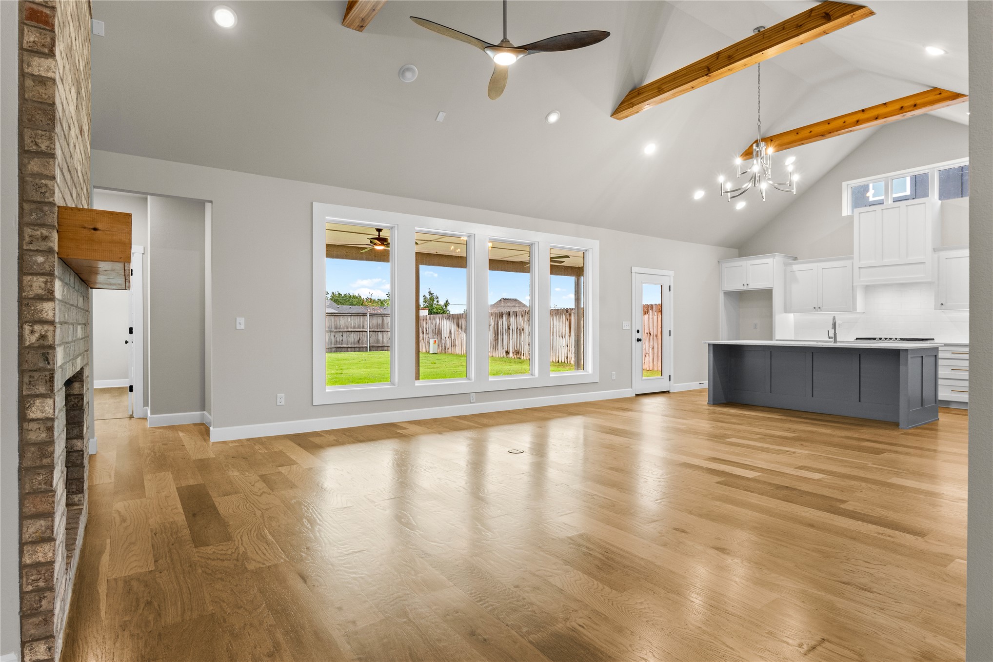 13617 S 21st Place E Property Photo 7