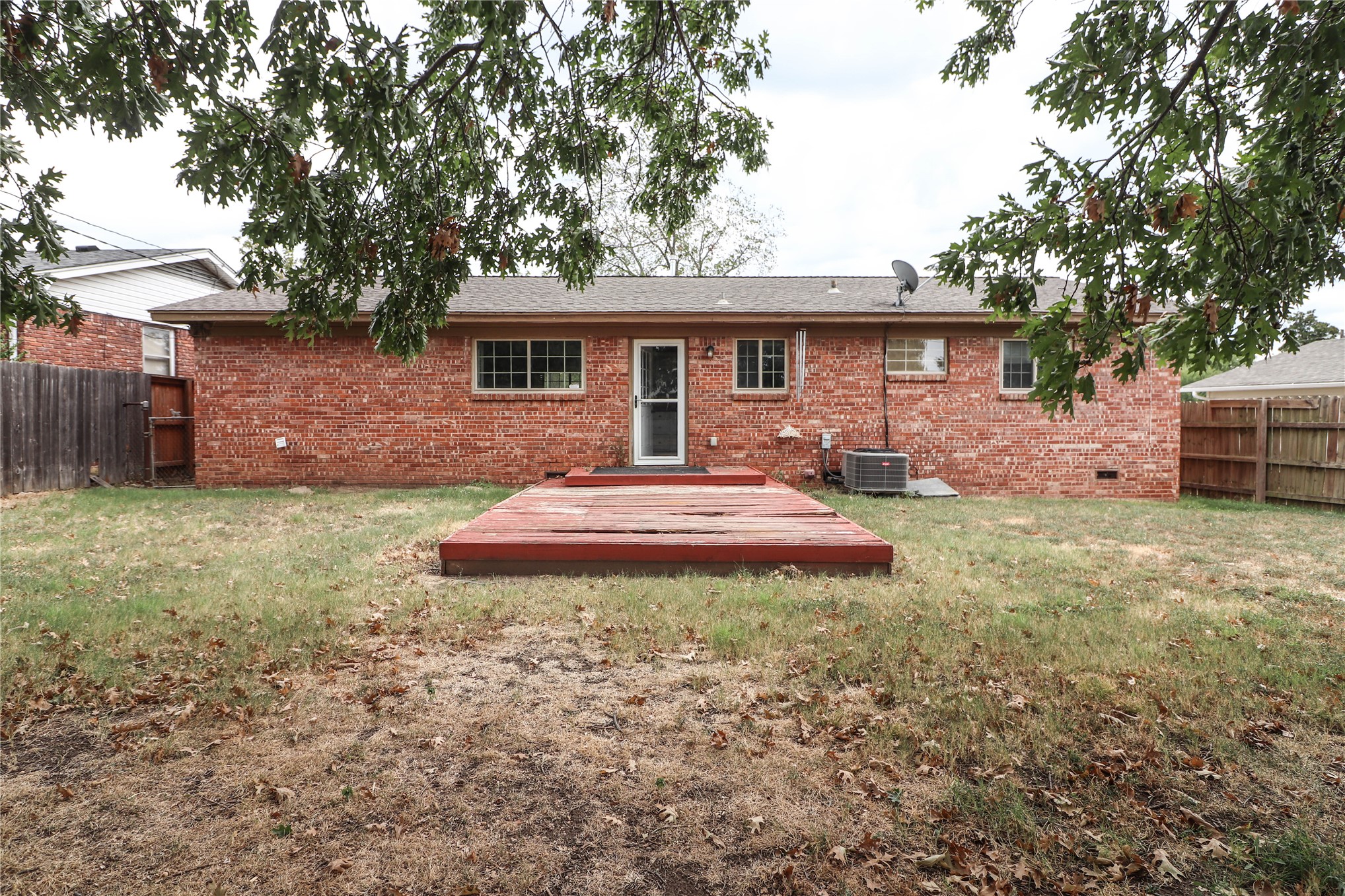 2914 S 74th East Avenue Property Photo 4