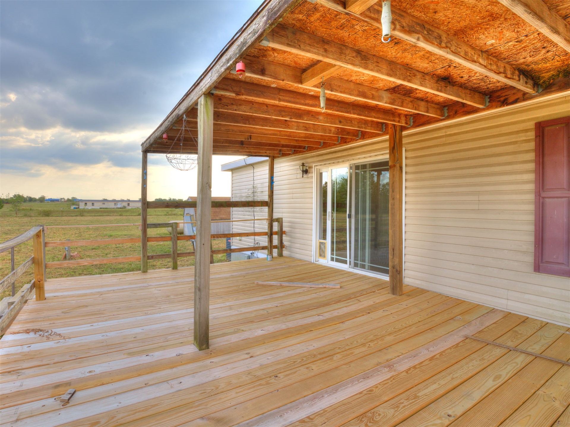 18467 E 615 Road Property Photo 4