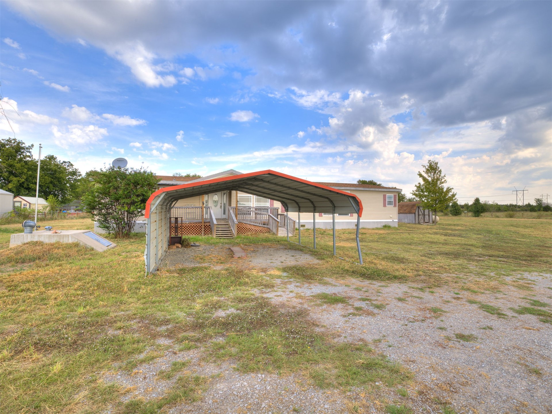 18467 E 615 Road Property Photo 10