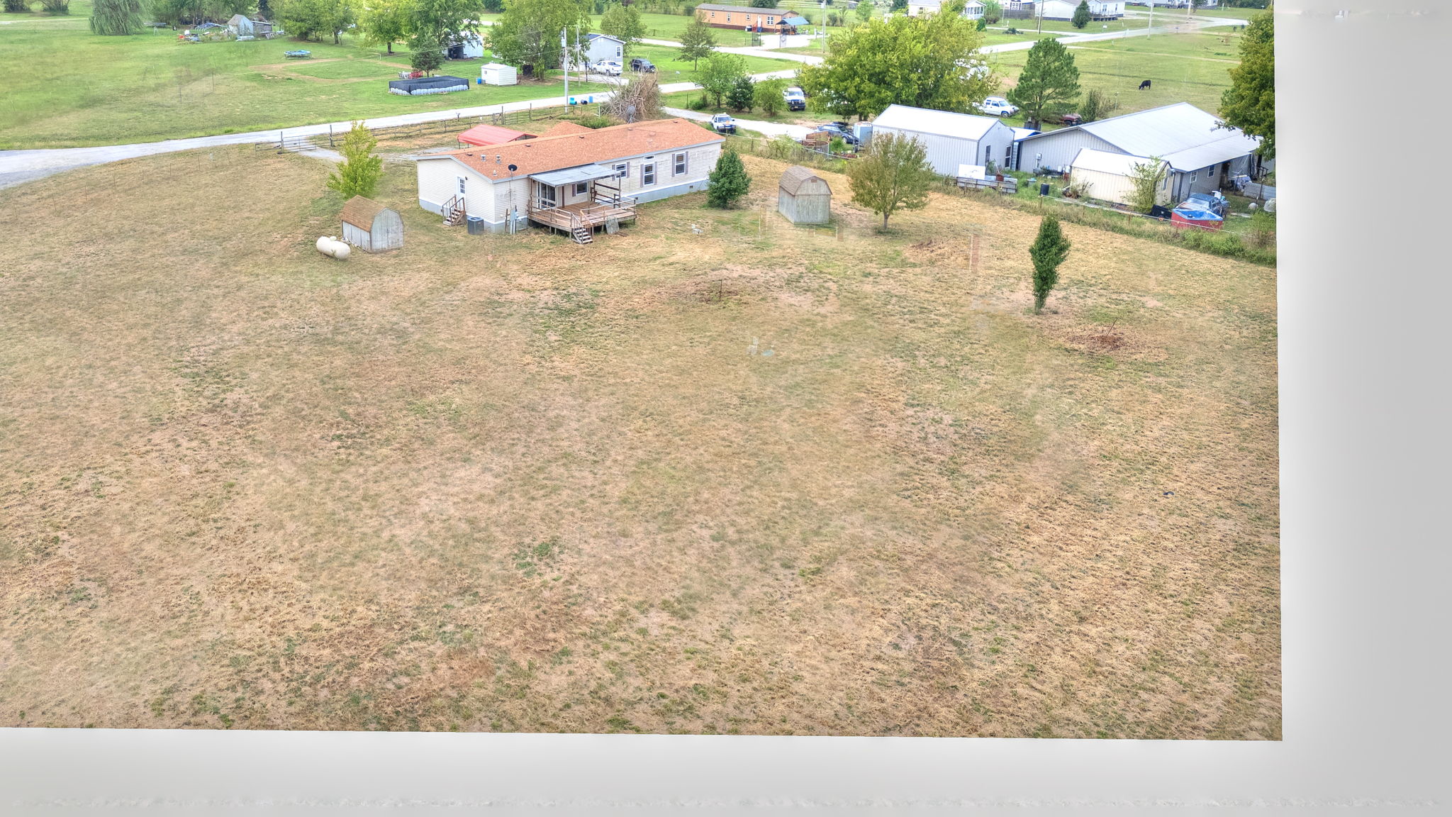 18467 E 615 Road Property Photo 27
