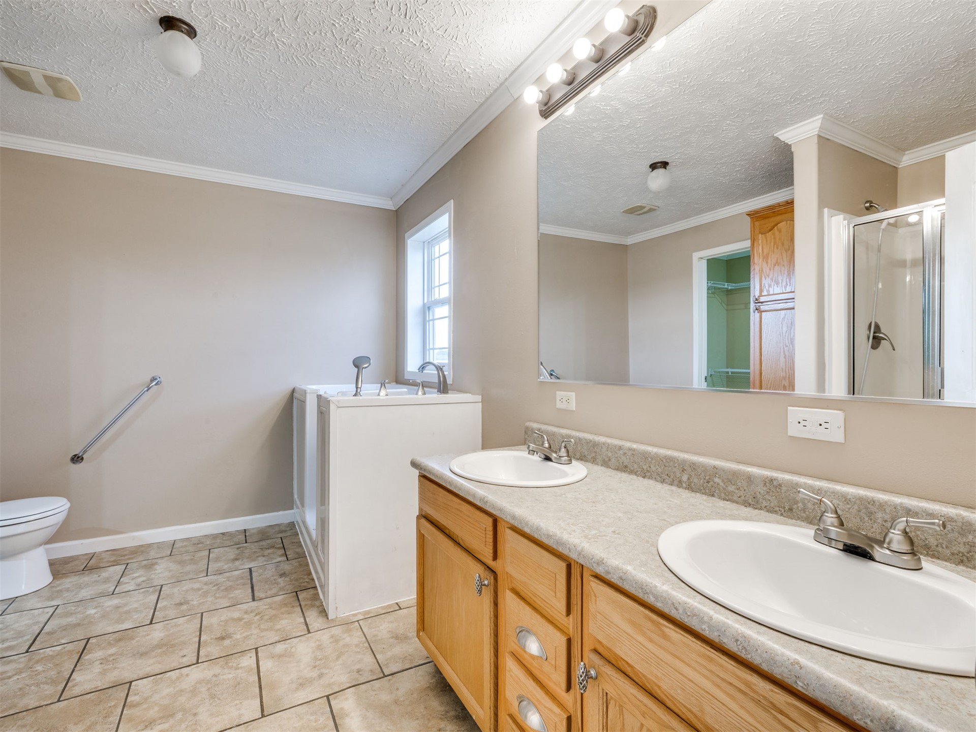 18467 E 615 Road Property Photo 57