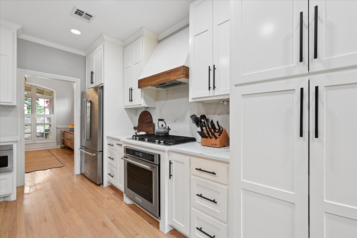 1409 E 35th Place Property Photo 16