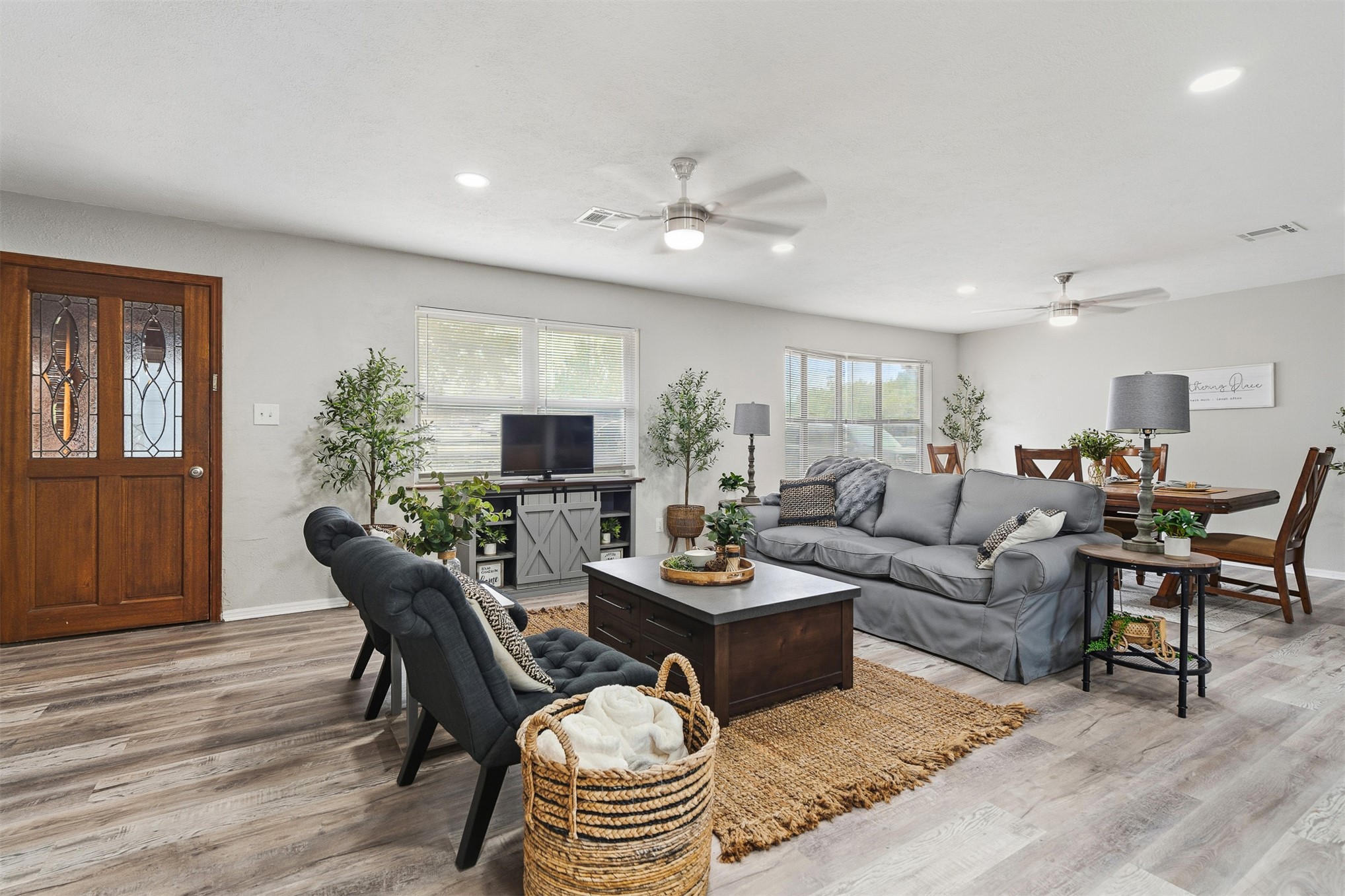 710 White Rock Property Photo 4