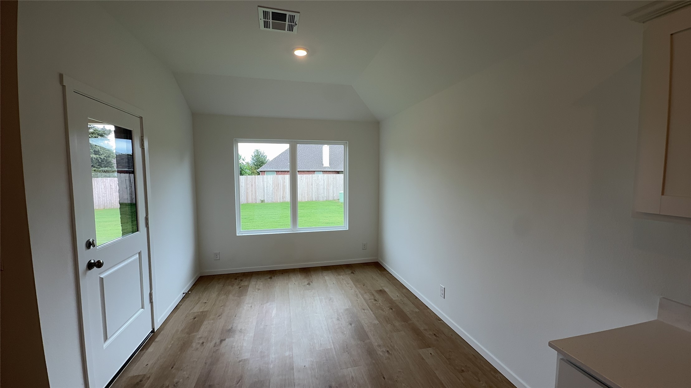 3119 S 15th Place Property Photo 6