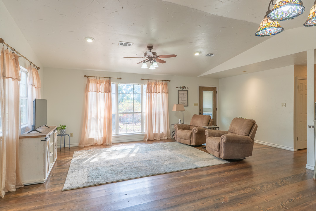 695 N Mclean Road Property Photo 5