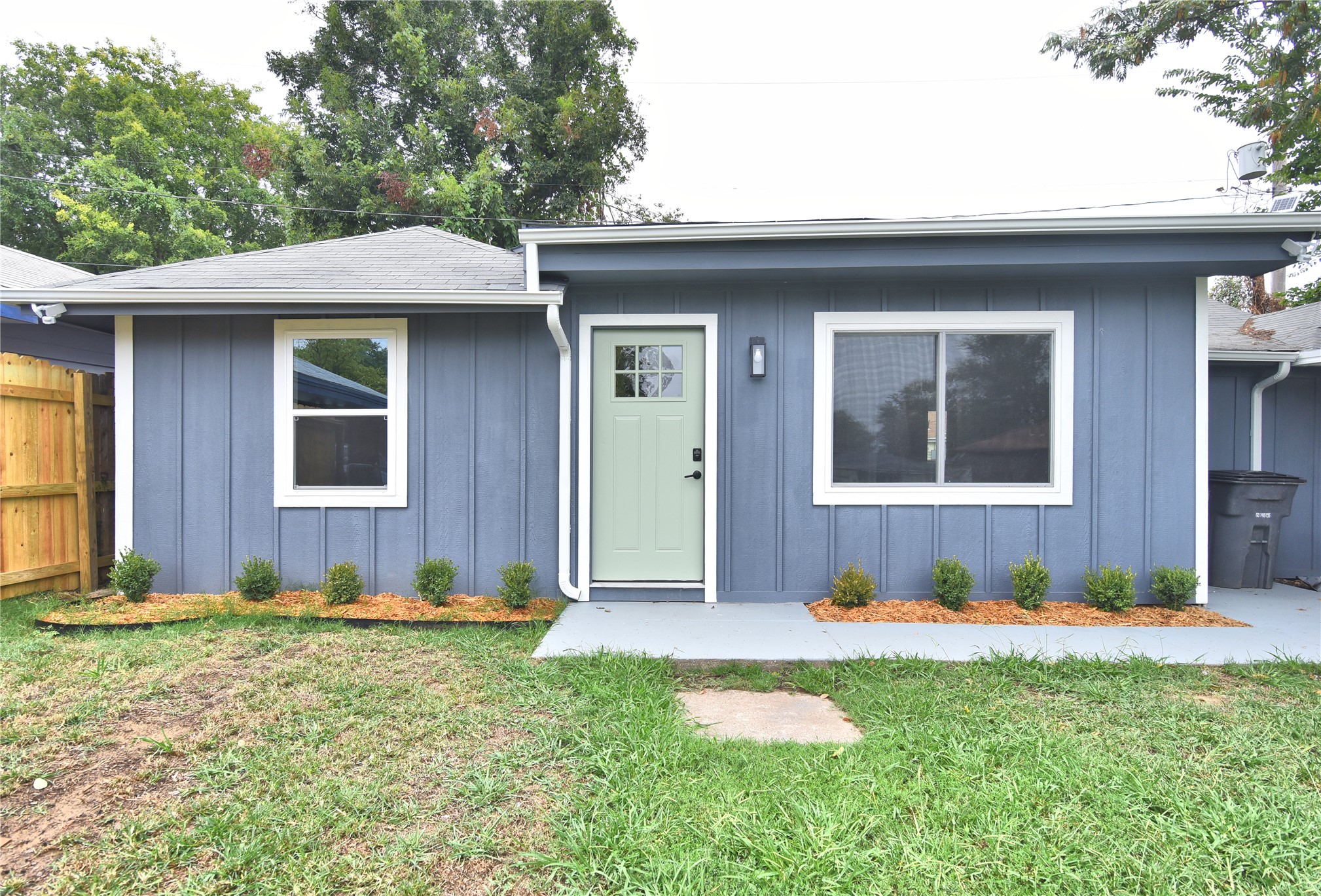 3527 E 4th Street Property Photo