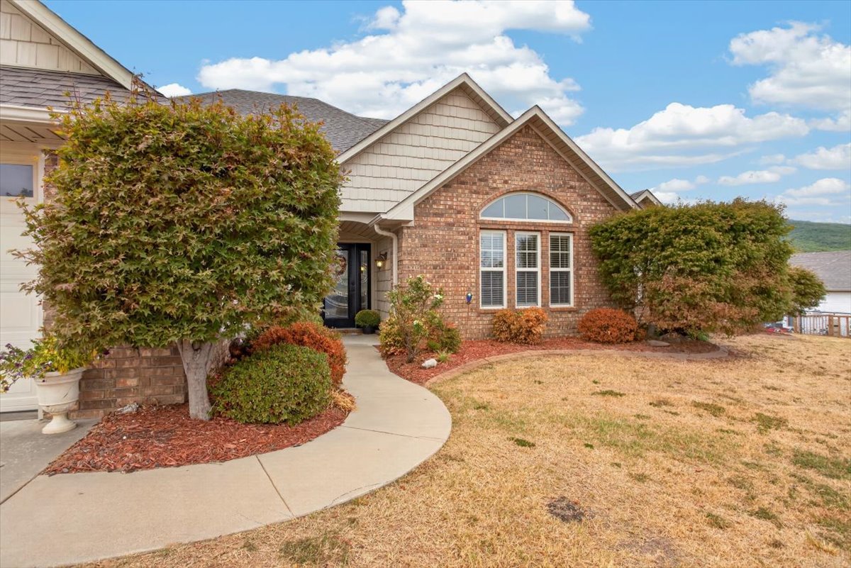 23570 Wolf Valley Road Property Photo 2