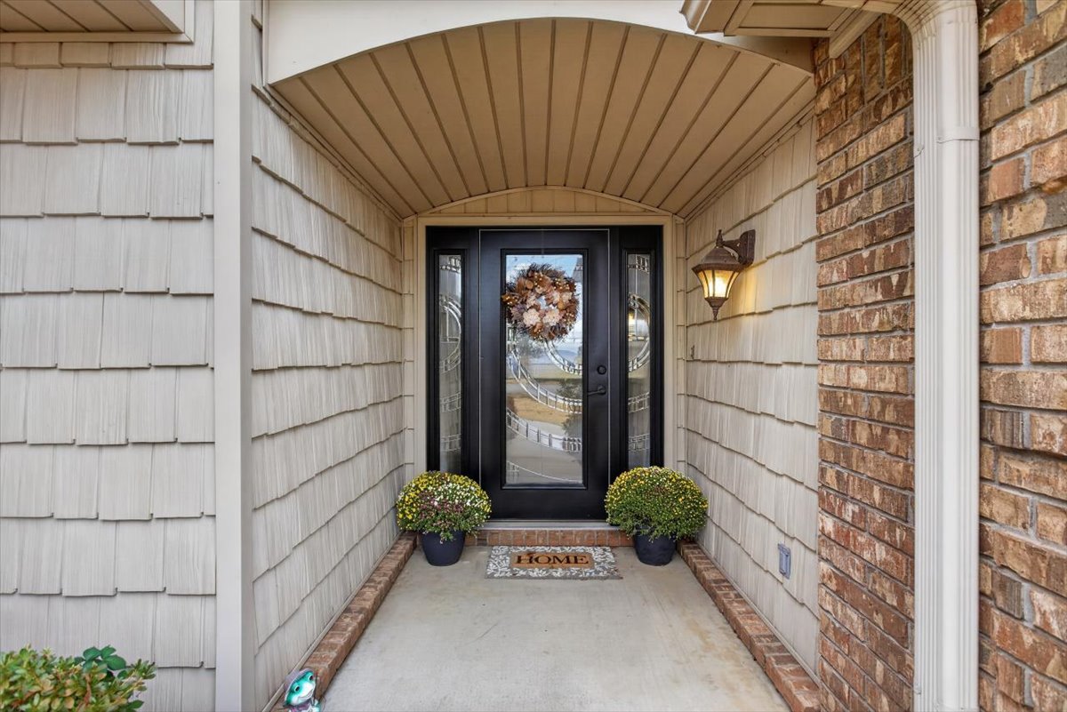 23570 Wolf Valley Road Property Photo 5