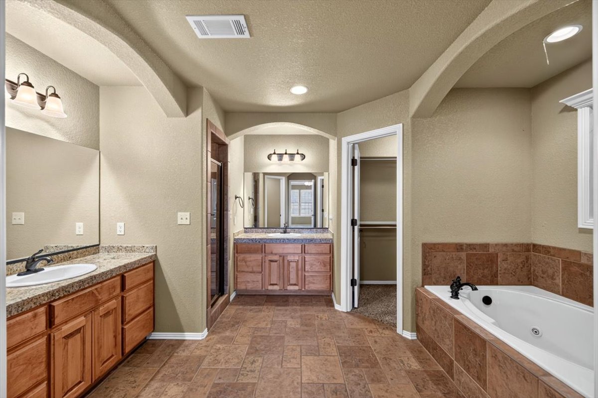 23570 Wolf Valley Road Property Photo 24