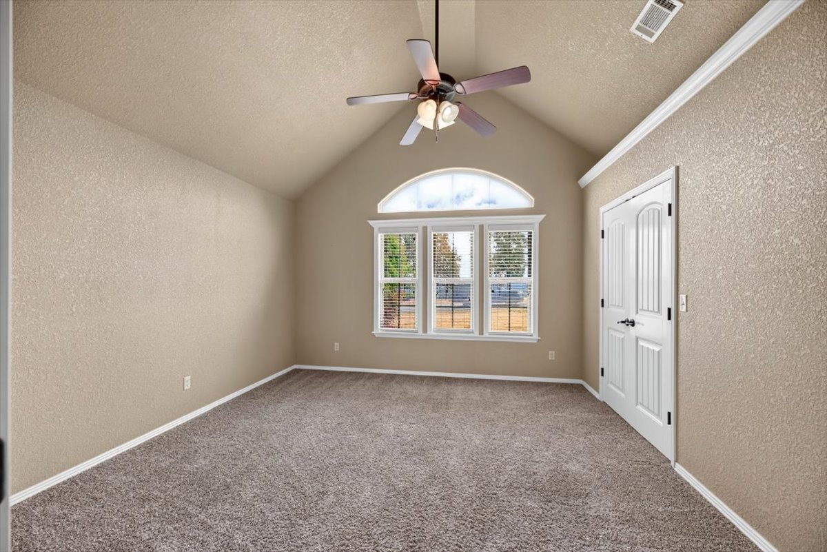 23570 Wolf Valley Road Property Photo 31