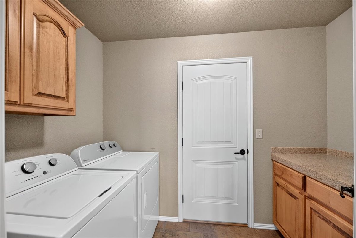 23570 Wolf Valley Road Property Photo 37