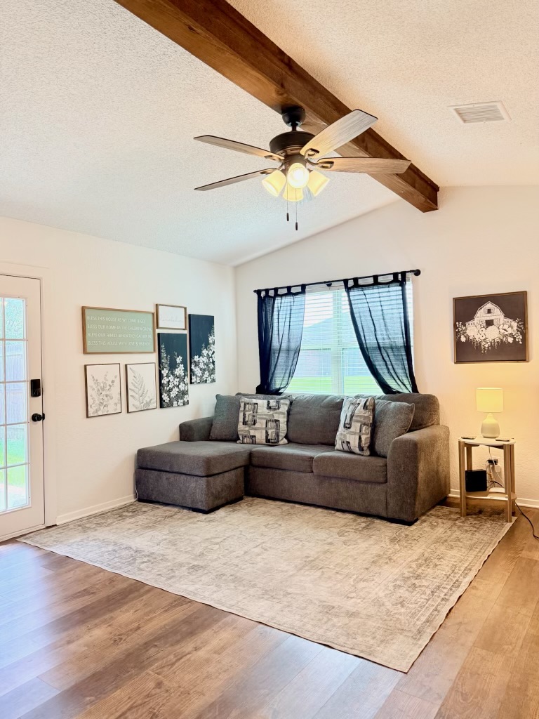 5431 Roadrunner Drive Property Photo 4
