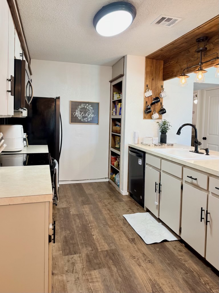 5431 Roadrunner Drive Property Photo 12