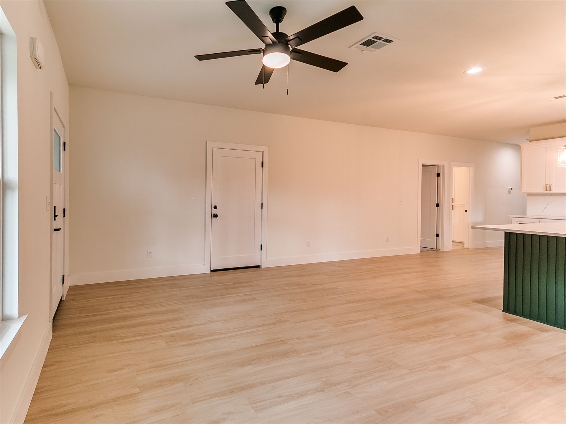 1323 N Toledo Avenue Property Photo 7